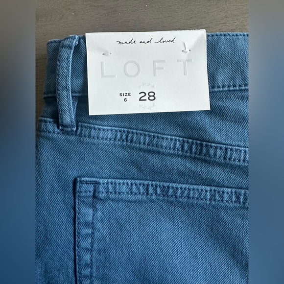 LOFT NWT Navy Blue denim shorts 28/6 - Picture 3 of 7